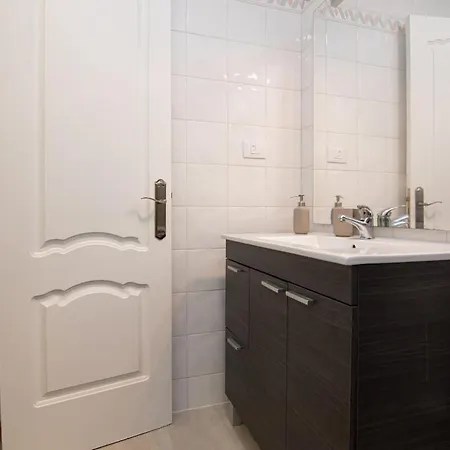 Comfortable And Spacious In Appartement