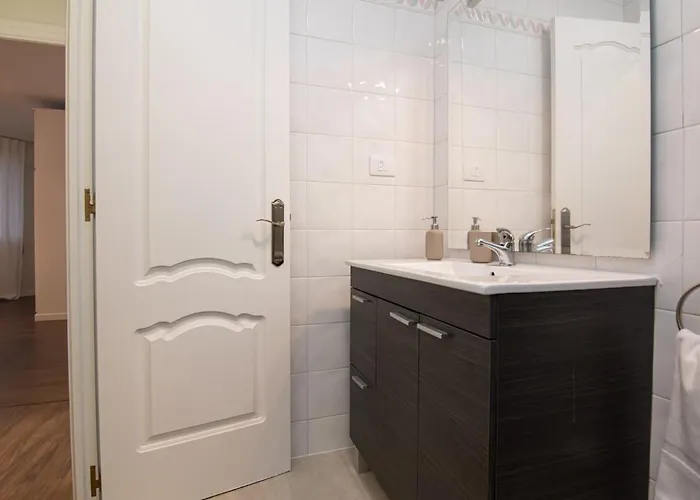 Comfortable And Spacious In Apartament